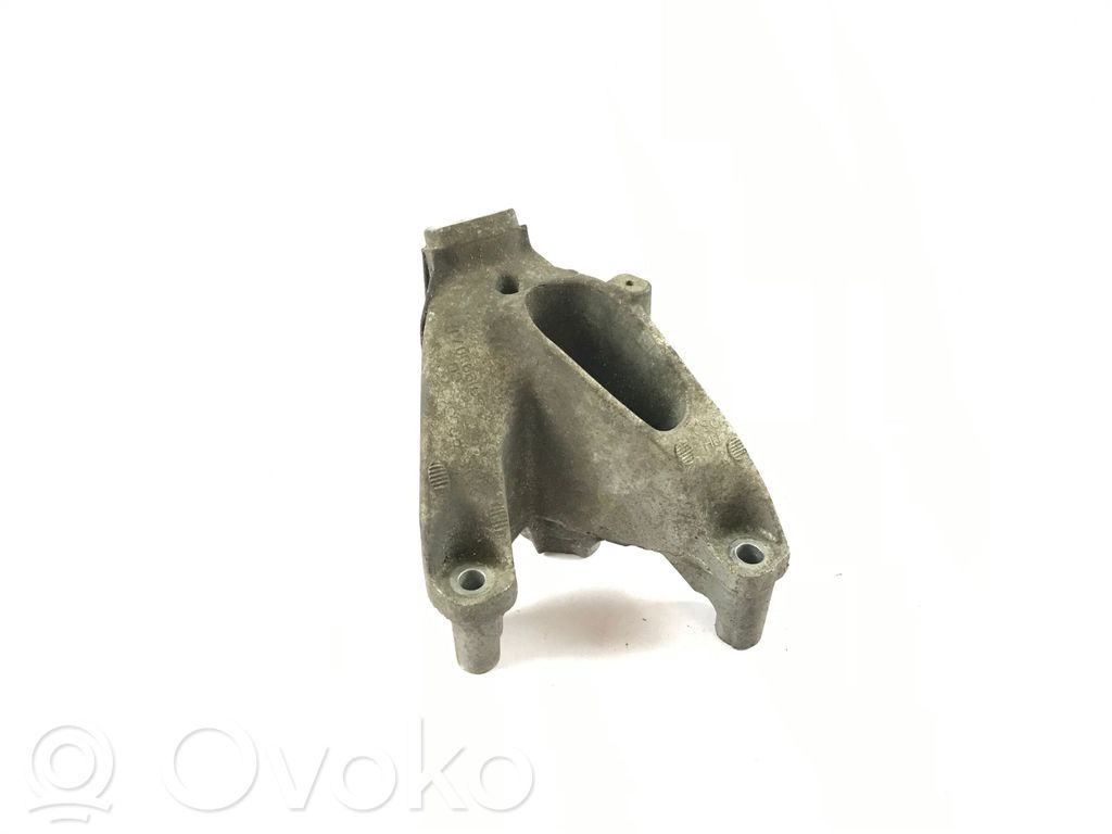 Audi Q5 SQ5 8R Engine mounting bracket 