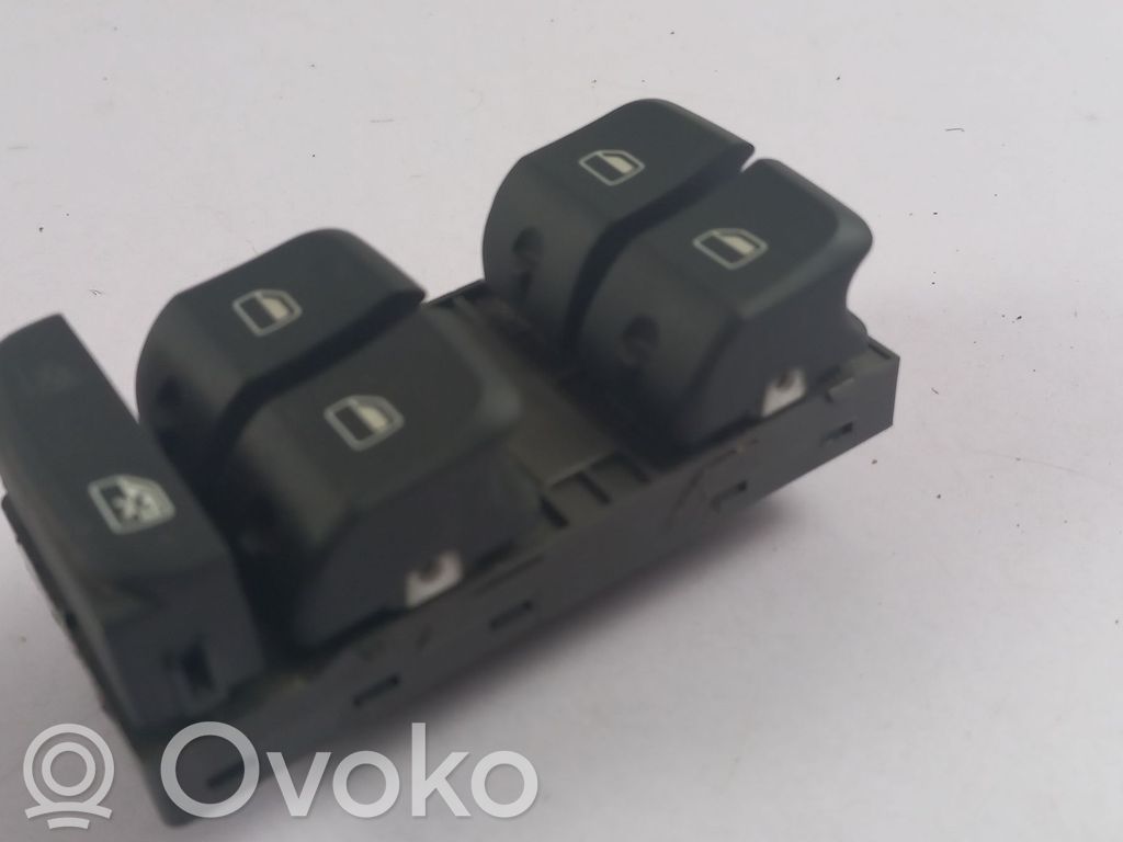 Audi Q3 8U Electric window control switch 