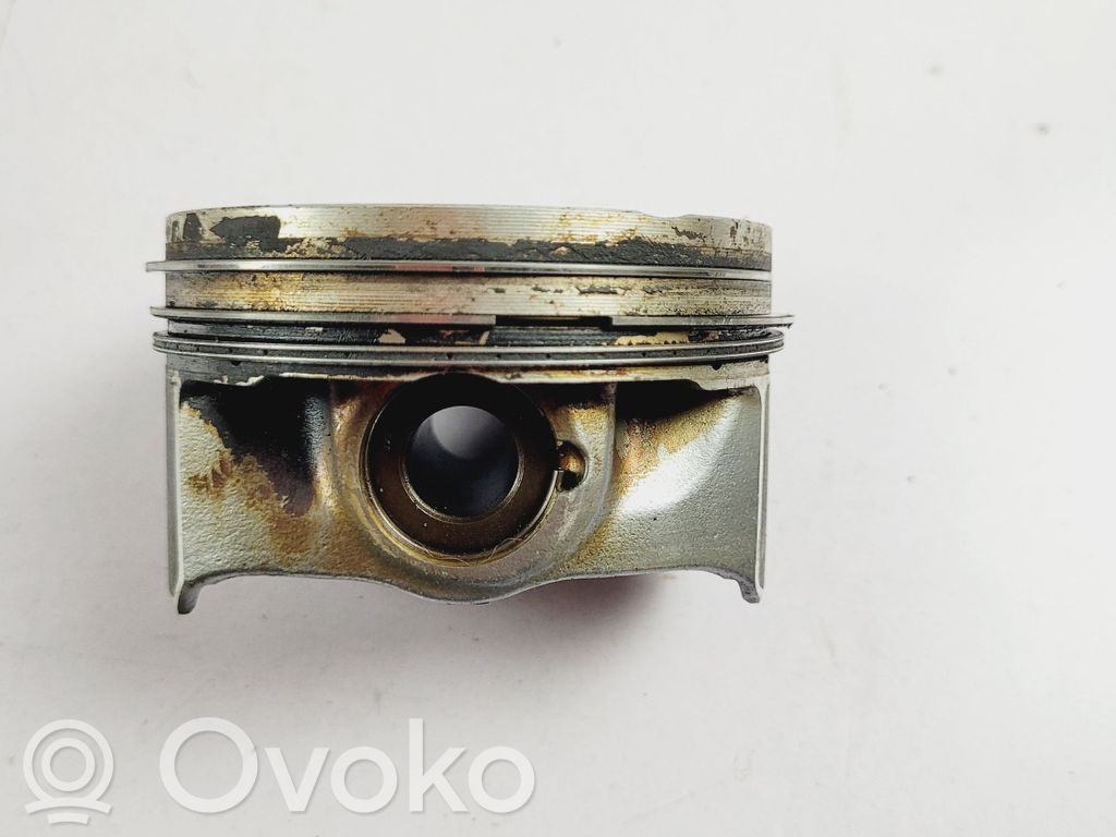 Audi A4 S4 B9 Piston 