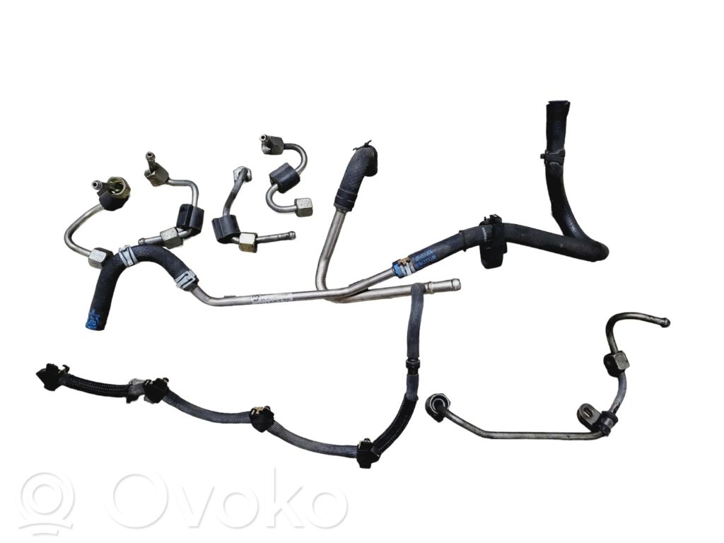 Skoda Superb B8 (3V) Fuel line pipe 