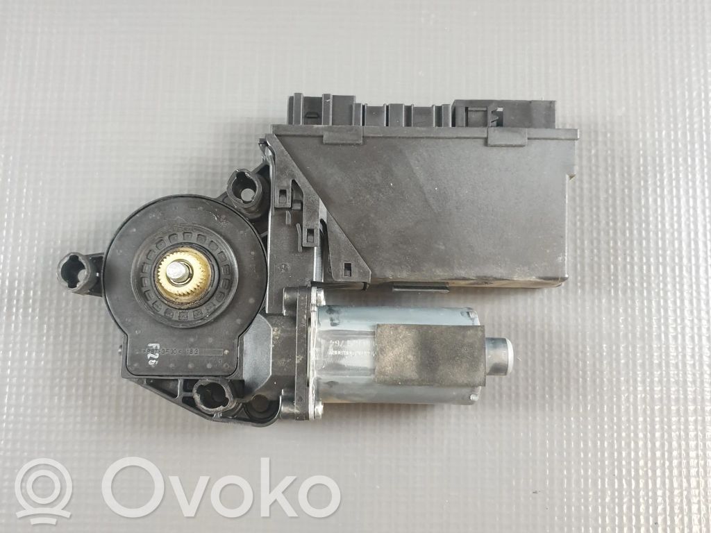 Audi A8 S8 D3 4E Front door window regulator motor 