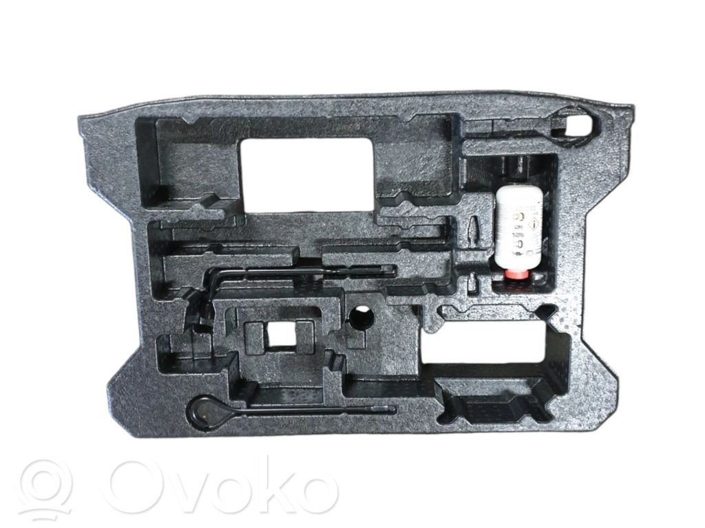 Suzuki Vitara (LY) Set di attrezzi 