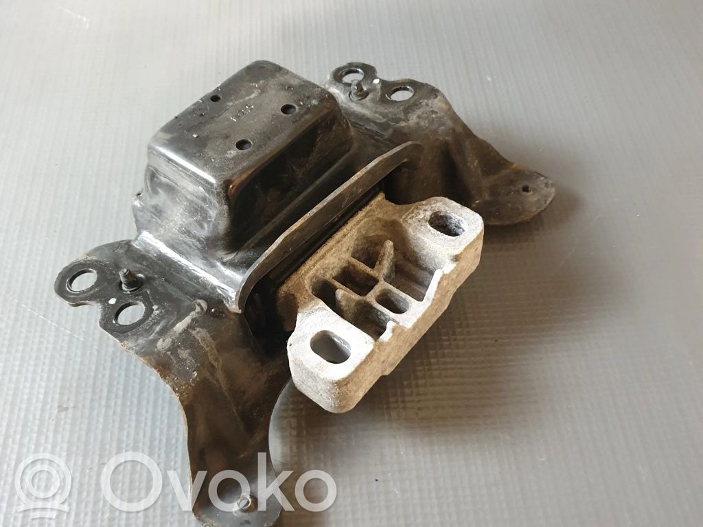 Volkswagen Golf VII Mocowanie / Uchwyt skrzyni biegów 