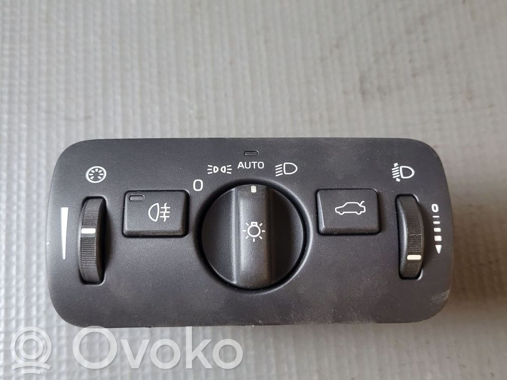 Volvo V40 Light switch 