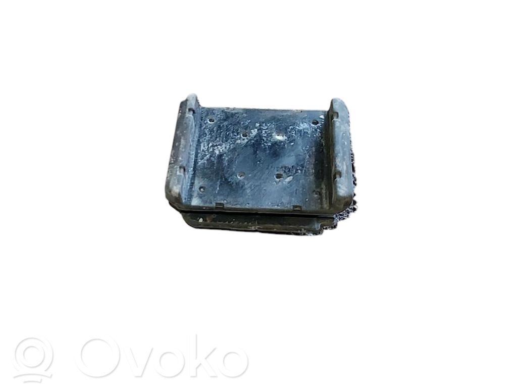 Volvo V90 Cross Country Rear coil spring rubber mount 