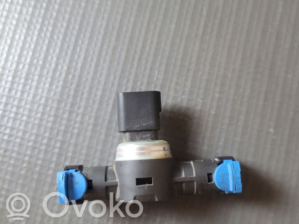 Volvo XC60 Czujnik ciśnienia paliwa 