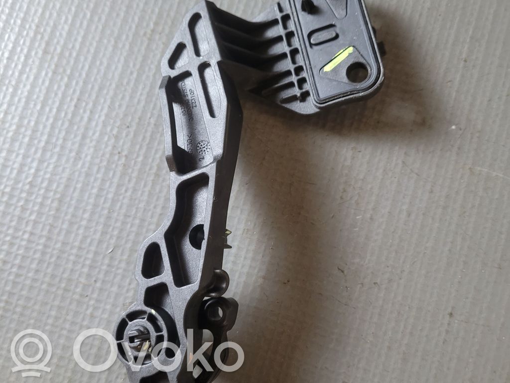 Peugeot 208 II Rygiel / Zaczep zamka pokrywy przedniej / maski silnika 
