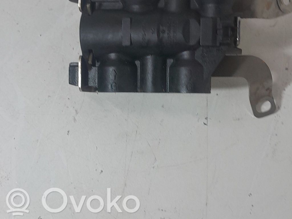 BMW 5 G30 G31 G38 Pārnesumkārbas eļļas dzesētāja caurulīte (-es) / šļūtene (-es) 