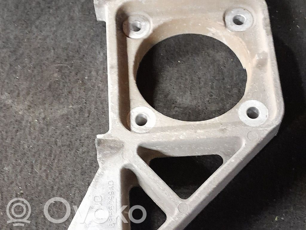 Jeep Cherokee KL Rear differential/diff mount bracket 