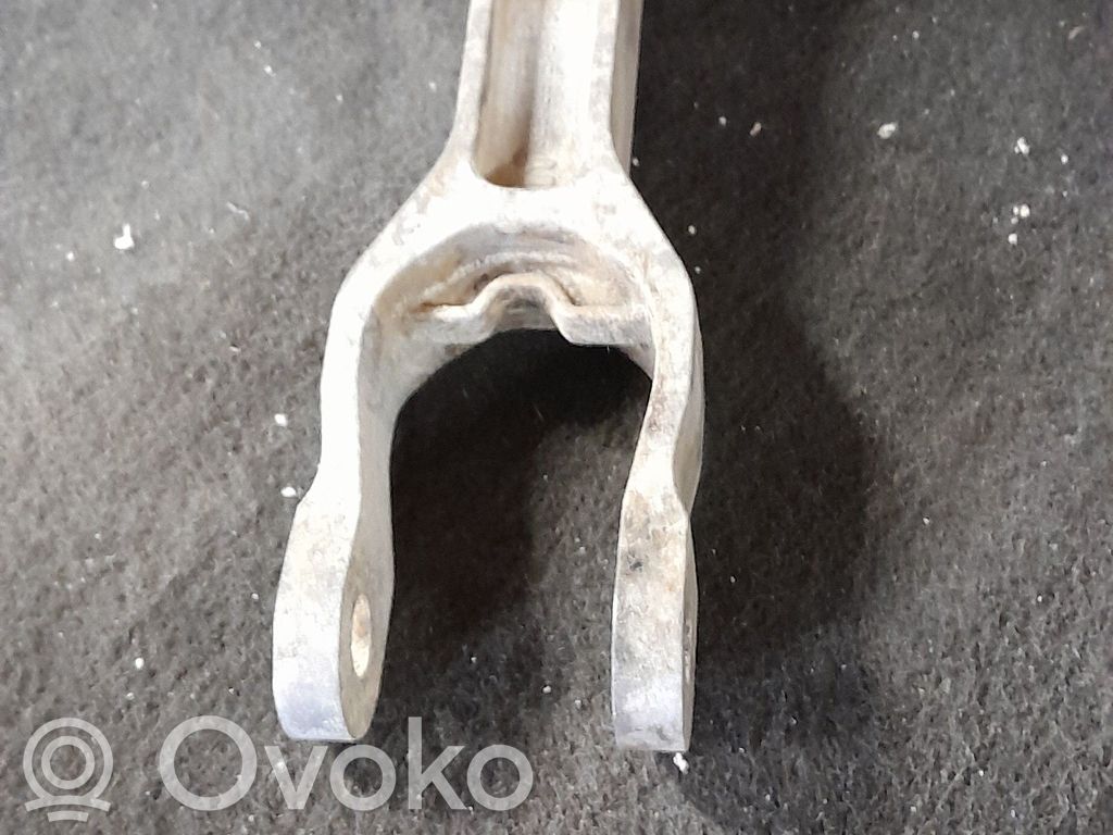 Jeep Cherokee Engine mounting bracket 