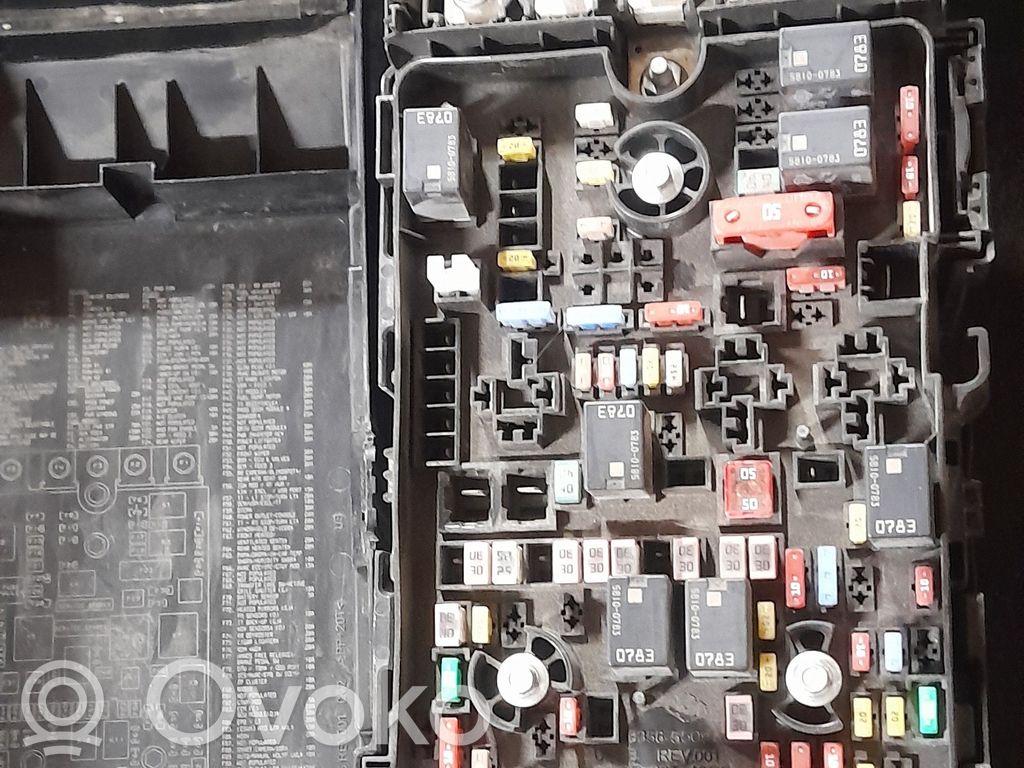 Jeep Cherokee Fuse module 