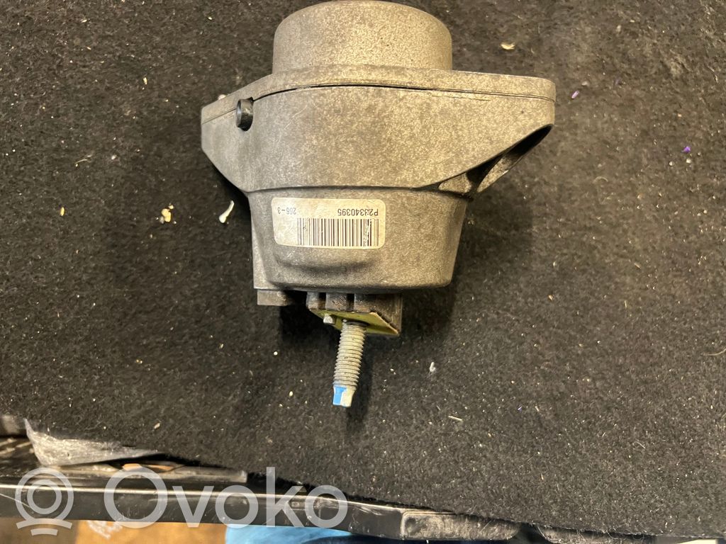 Chevrolet Camaro Engine mount bracket 