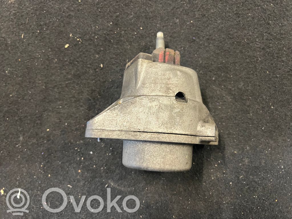 Engine mount bracket   23340392