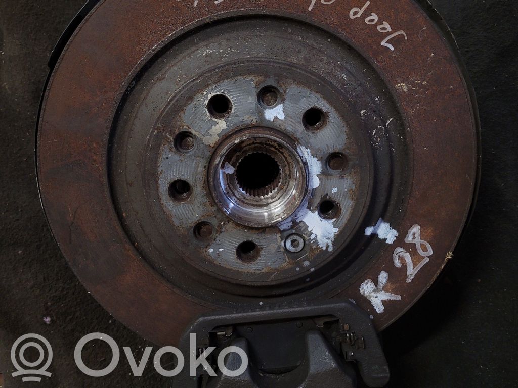 Jeep Cherokee KL Taka-akselin pyöräntuenta 