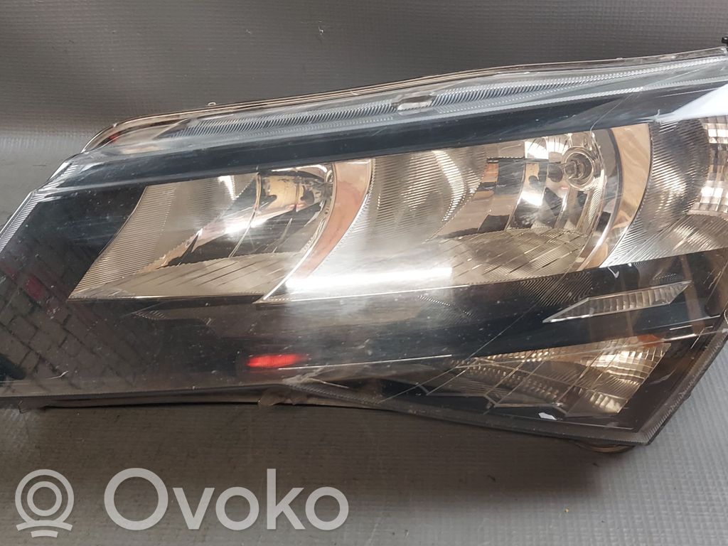 Skoda Superb B8 (3V) Phare frontale 