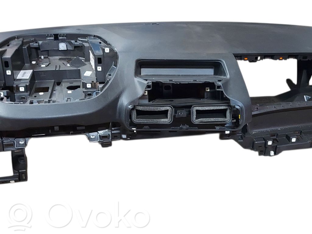 Peugeot Partner III Dashboard 