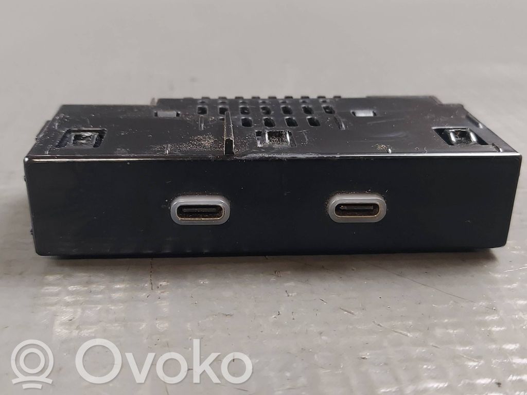 Skoda Octavia Mk4 Enchufe conector USB 