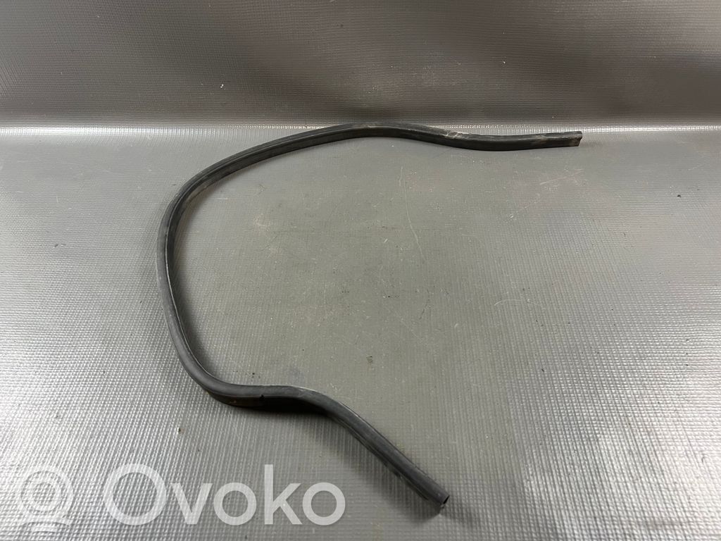 Engine compartment rubber   5E3823723