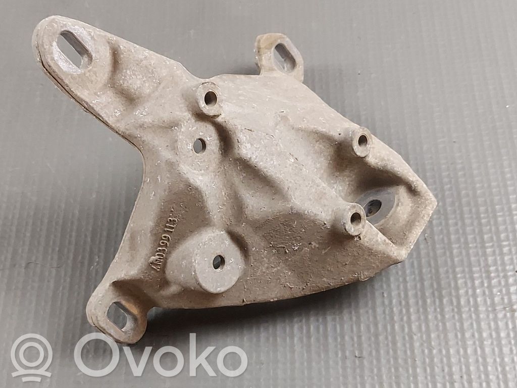 Audi SQ7 Gearbox mounting bracket 