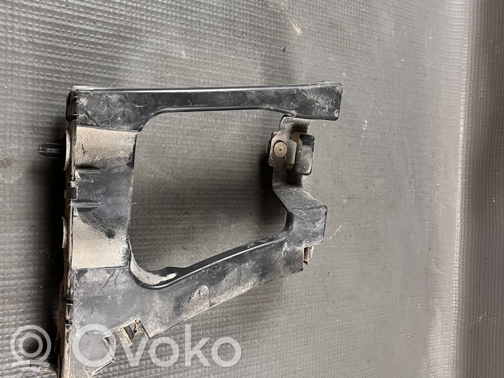 Toyota Proace Takapuskurin kannake 