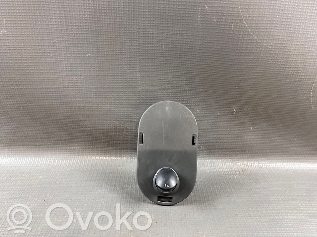 Toyota Proace Cigarette lighter trim front 