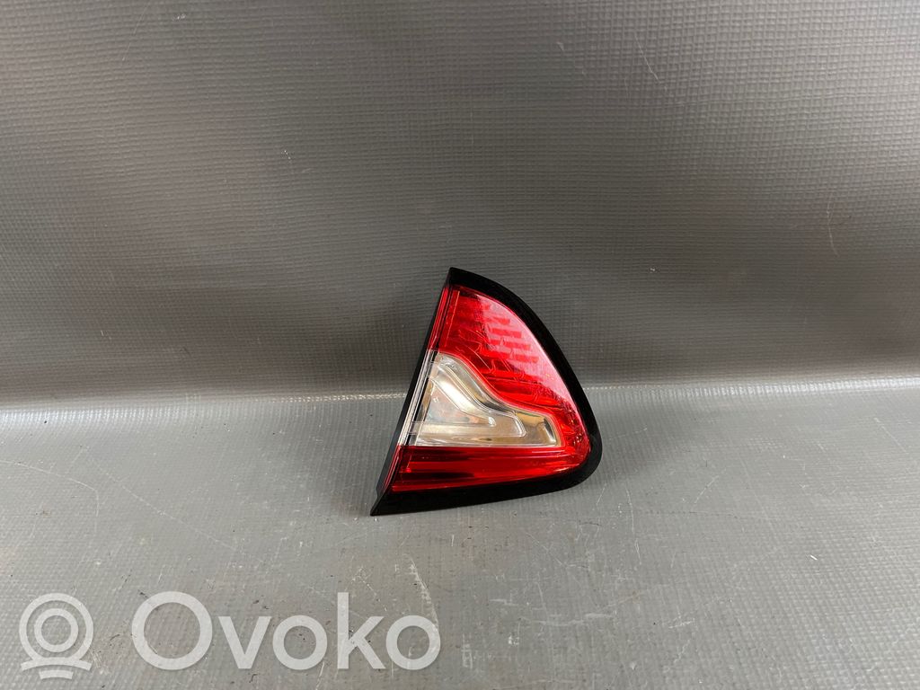 Renault Captur Lampă spate în caroserie 