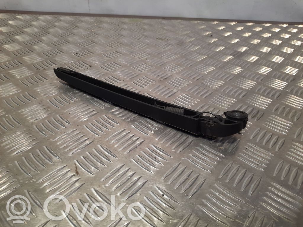 Brazo del limpiaparabrisas trasero   4M0955407A