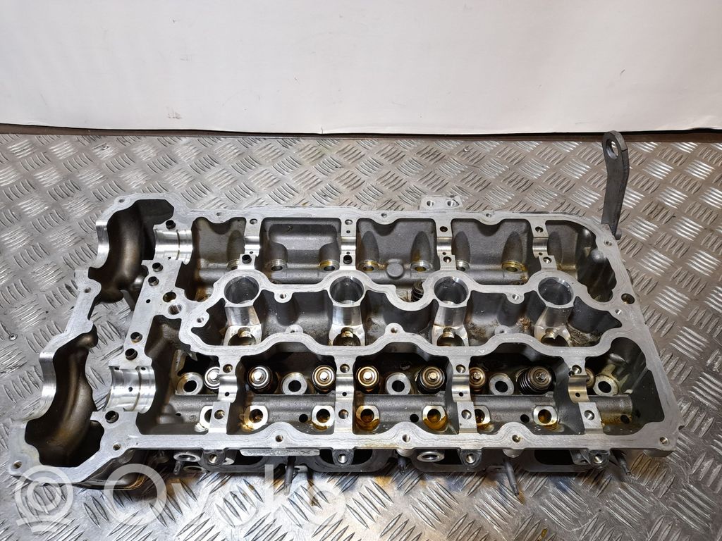 BMW 6 F12 F13 Engine head 