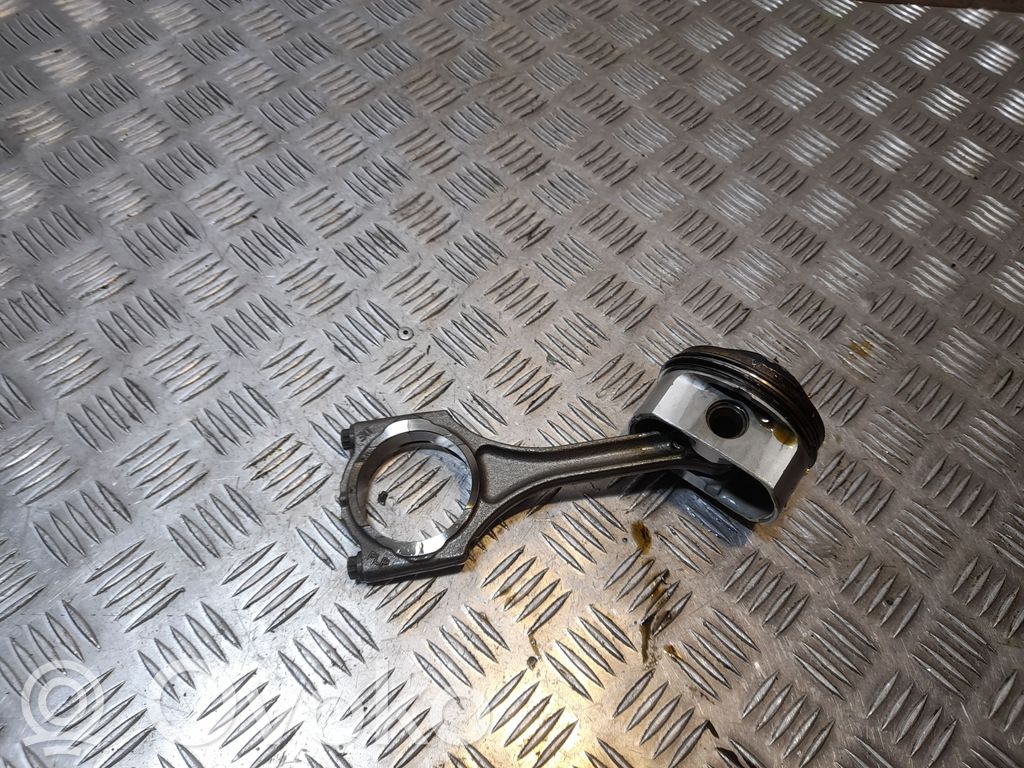 Mäntä   84P43