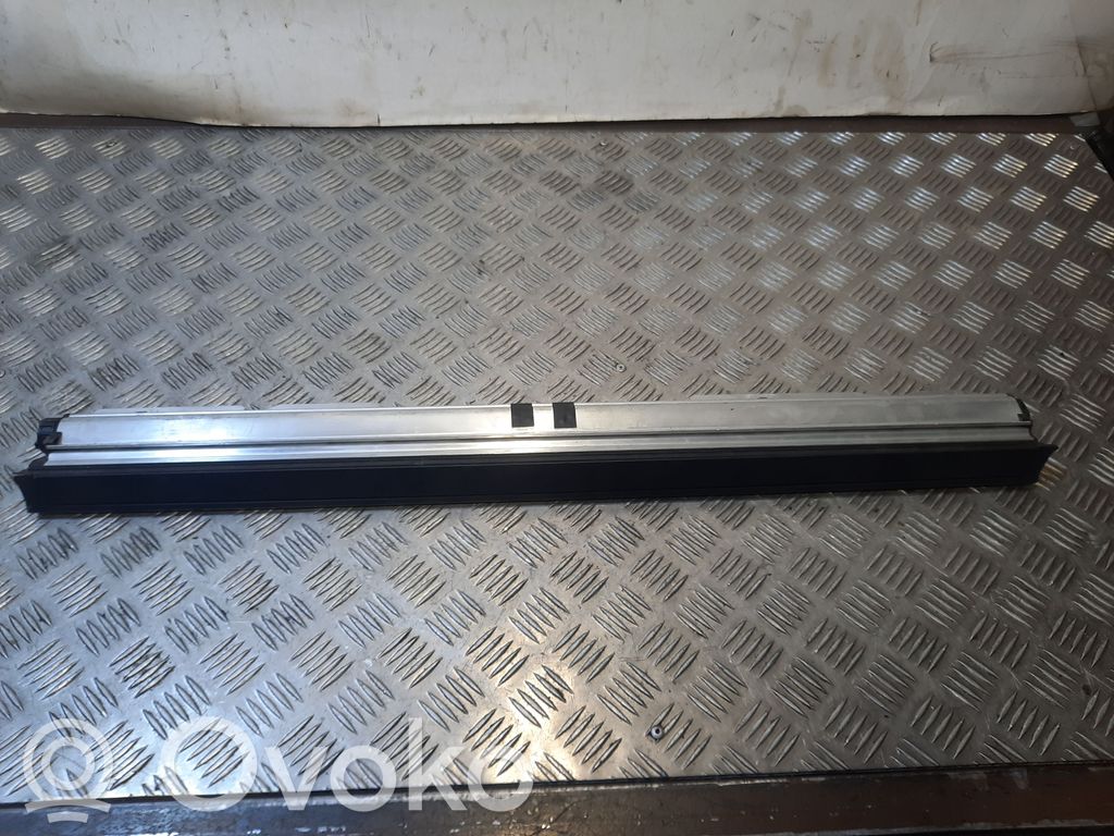 Audi A8 S8 D4 4H Elektrisks loga aizkariņš 