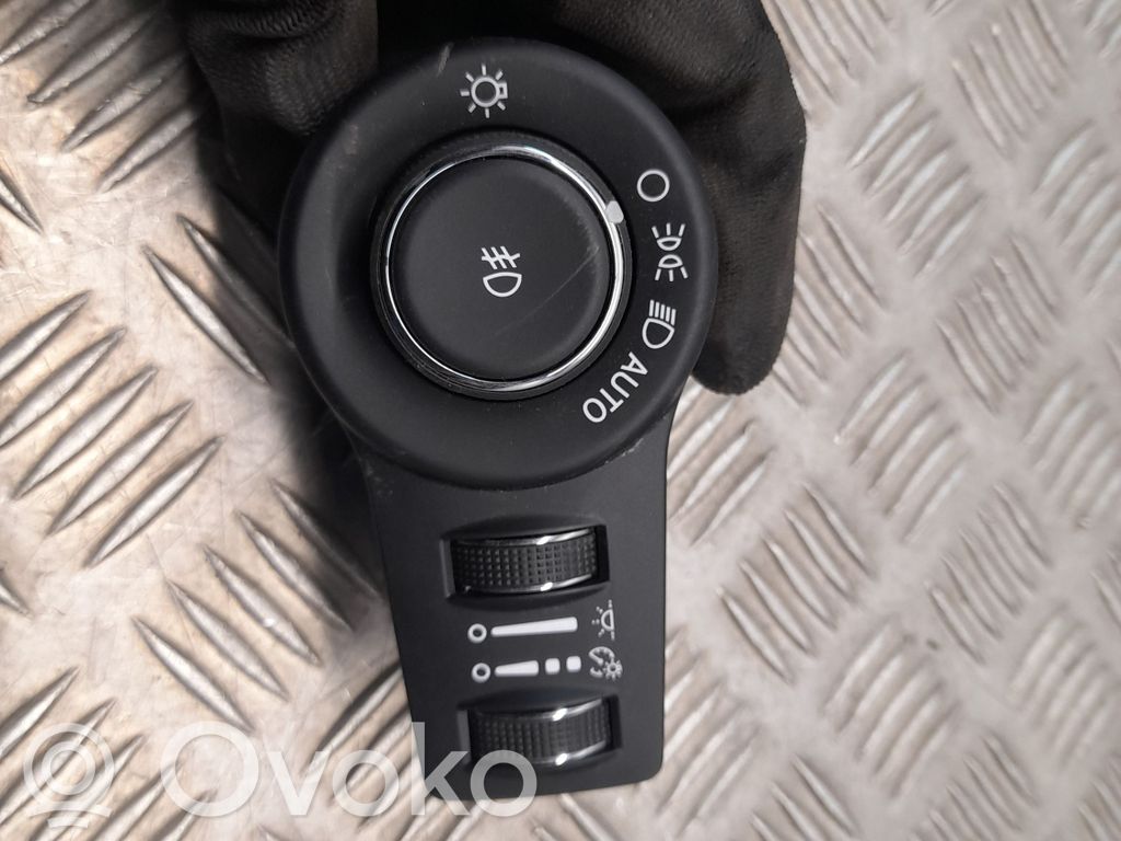Light switch   68154356AD