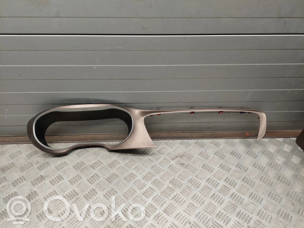 Chrysler Pacifica Dashboard trim 