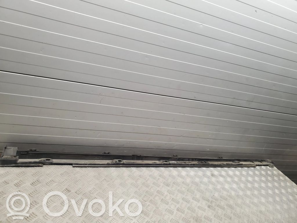 Audi Q3 F3 Próg 