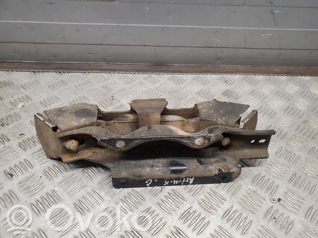Gearbox mounting bracket   55398318AE