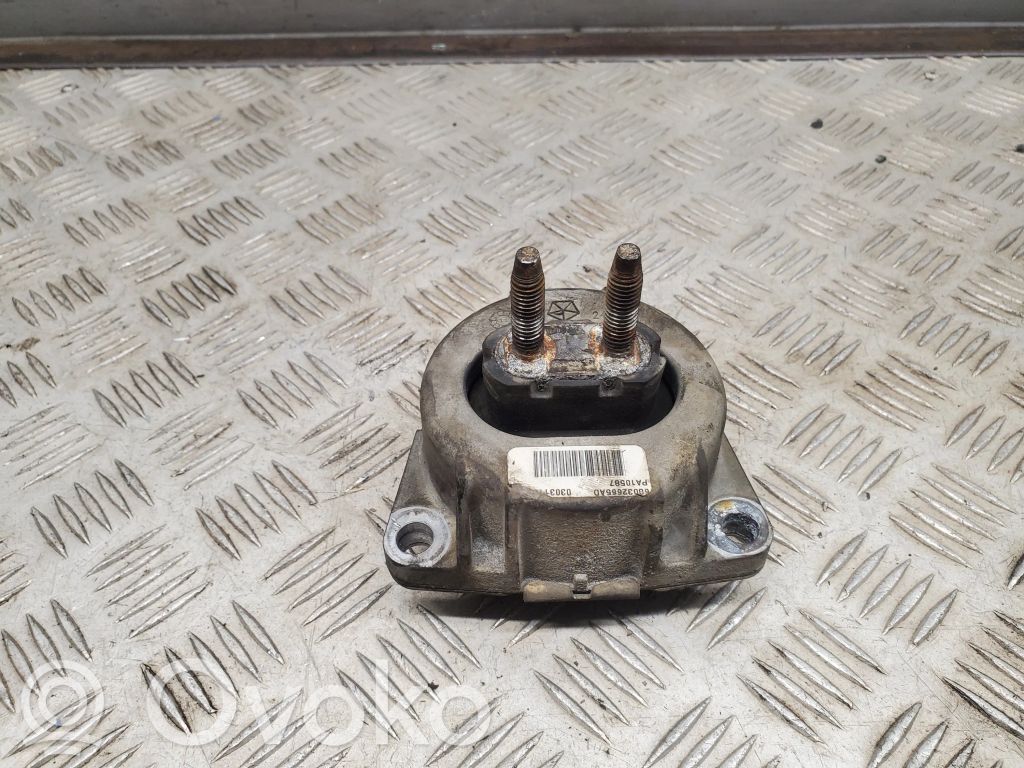 Jeep Grand Cherokee Engine mount bracket 