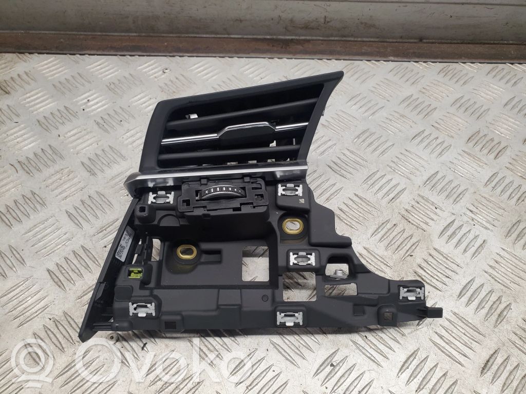 Audi Q8 Grilă ventilație/ramă laterală bord 