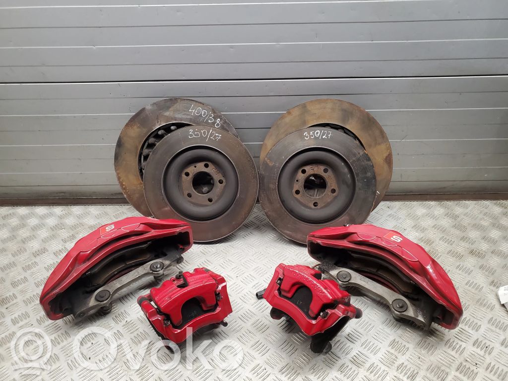 Audi Q8 Bremsscheiben und Bremssättel eingestellt 