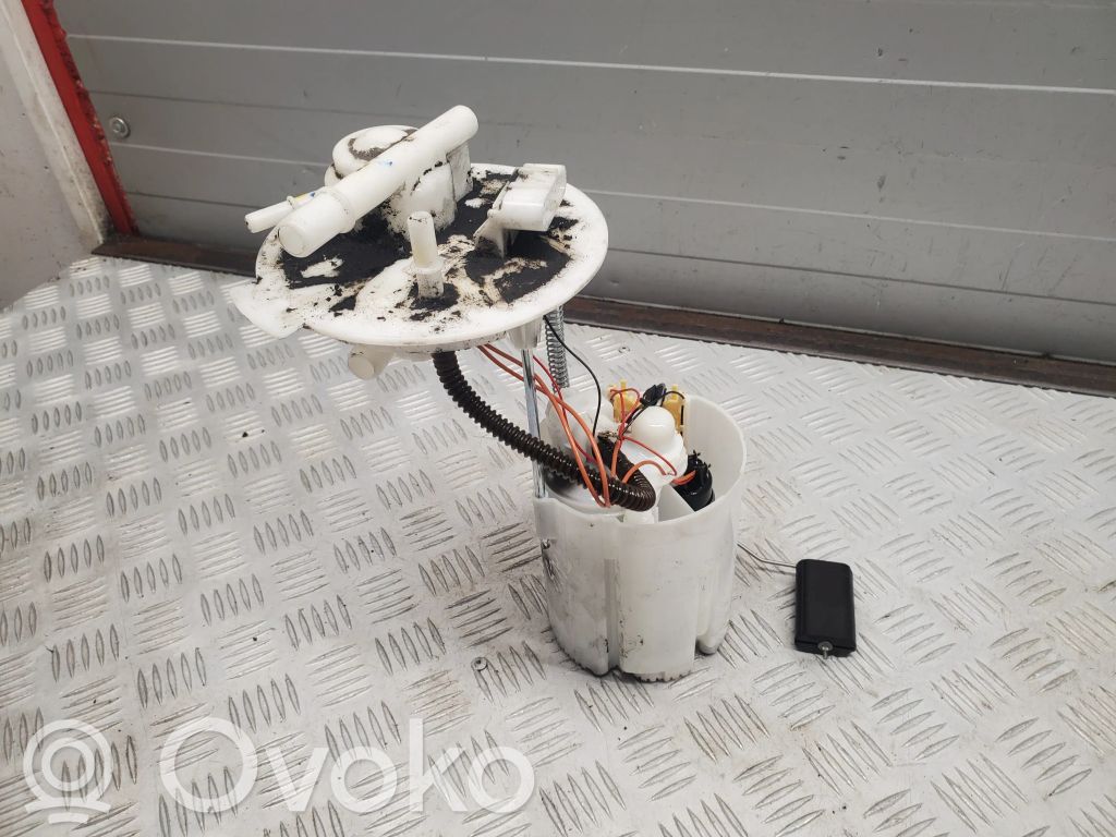 Bomba interna de combustible   52029566AB