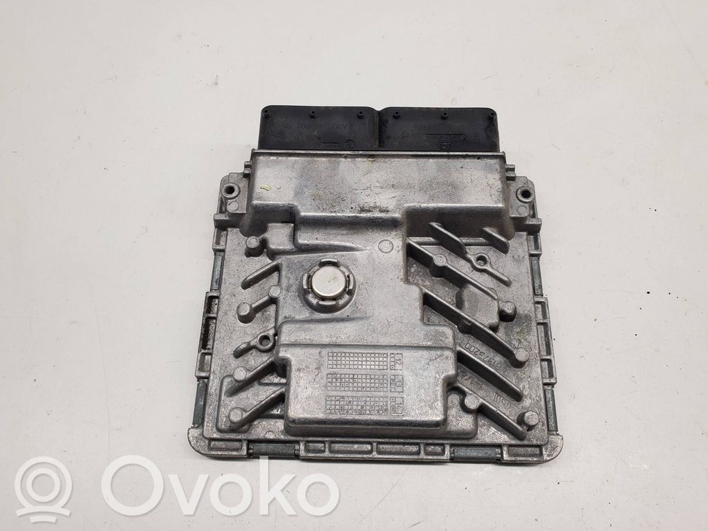 Engine control unit/module   5G0906259A,06K907425B,D60F