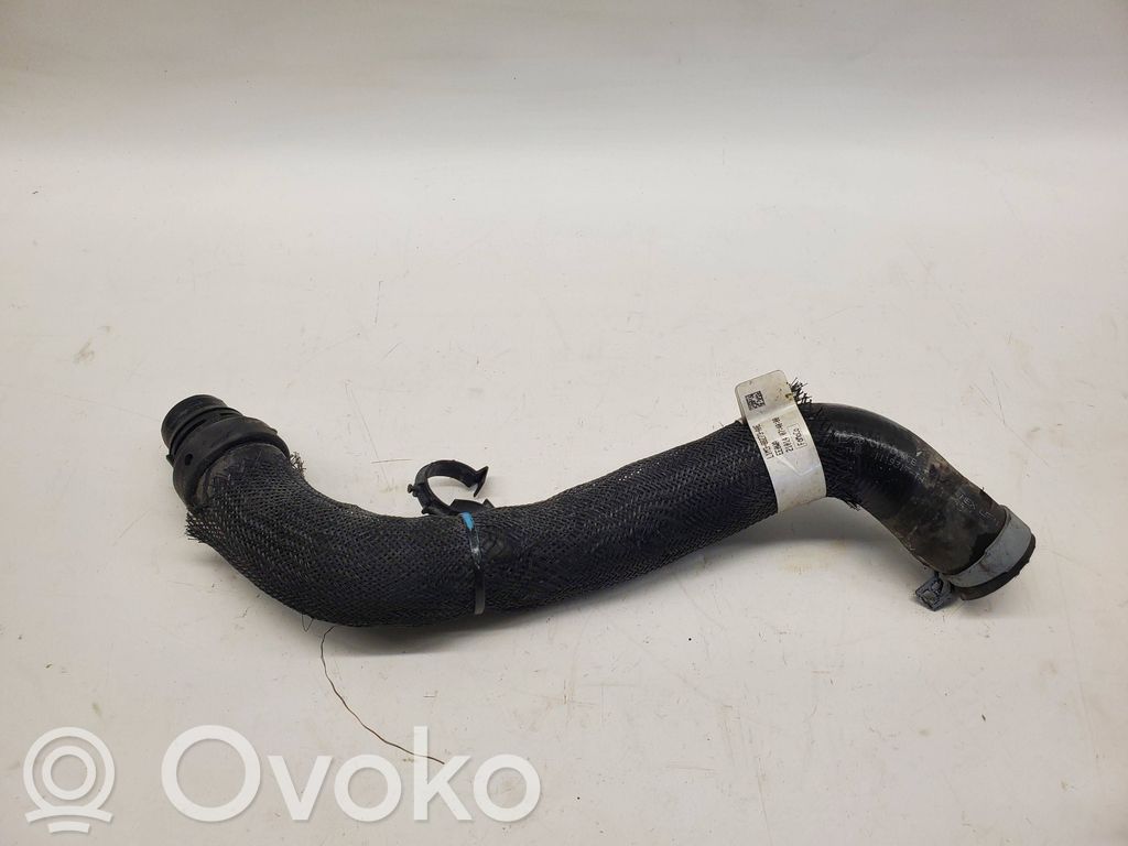 Ford Explorer VI Engine coolant pipe/hose 