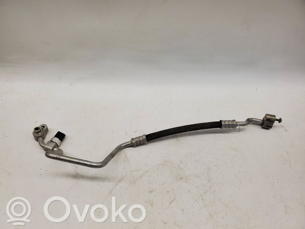 Ilmastointilaitteen putki (A/C)   4M0959603E,4KE816743F