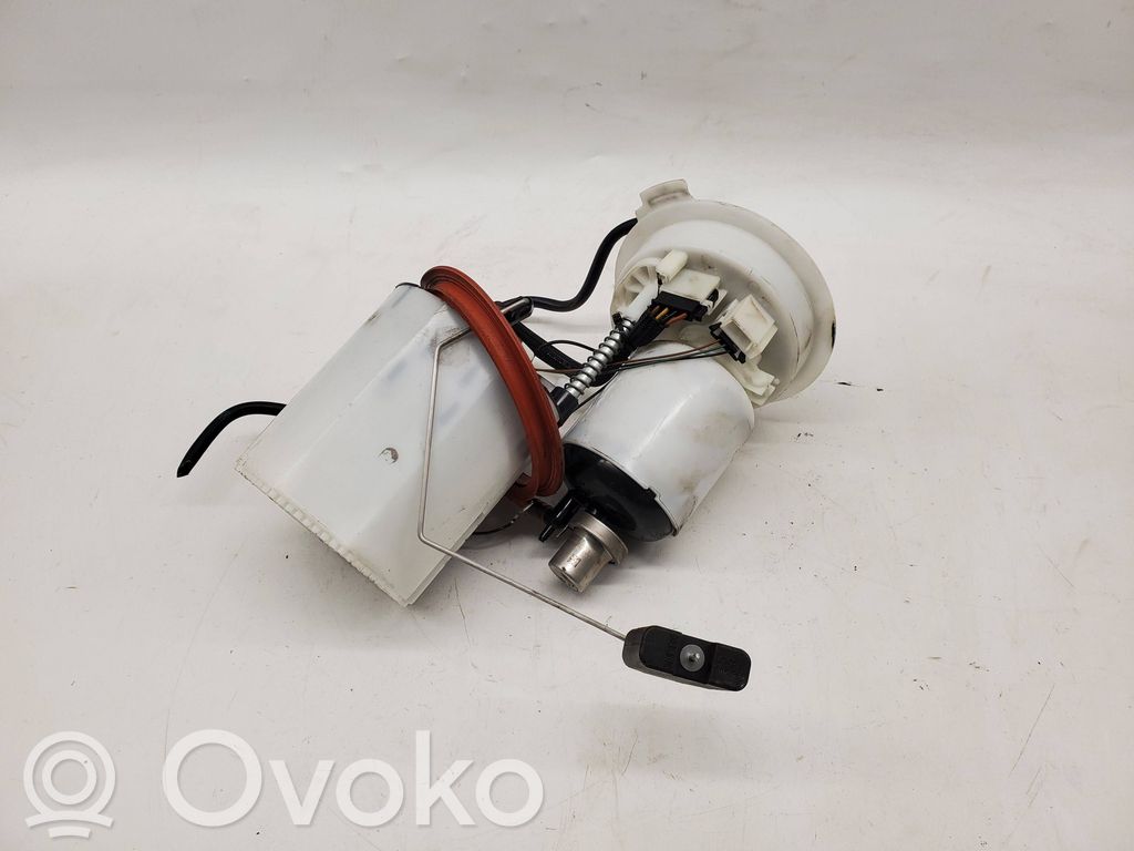 Audi A6 S6 C7 4G Polttoainesäiliön pumppu 