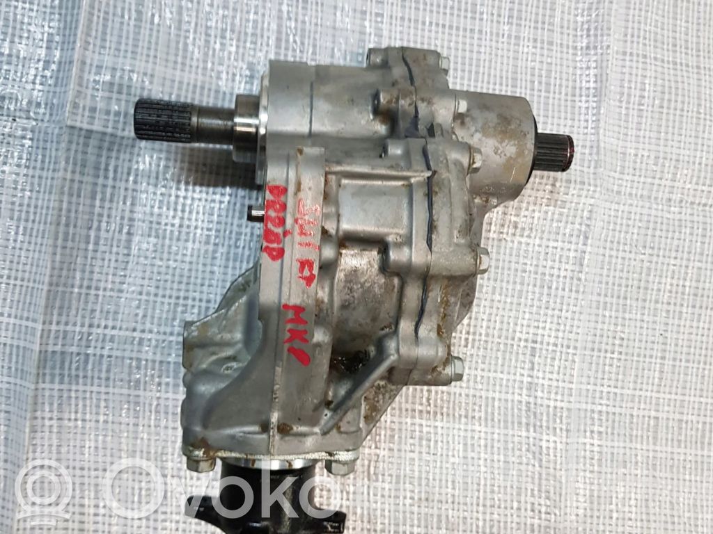 Gearbox transfer box case