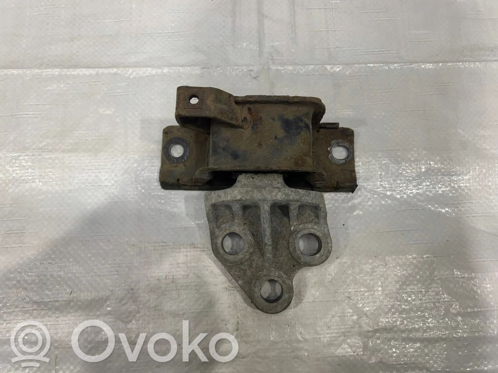 Fiat Grande Punto Dzinēja spilvens 