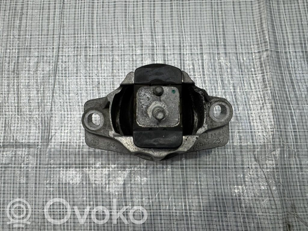 Land Rover Range Rover Velar Engine mount vacuum valve 