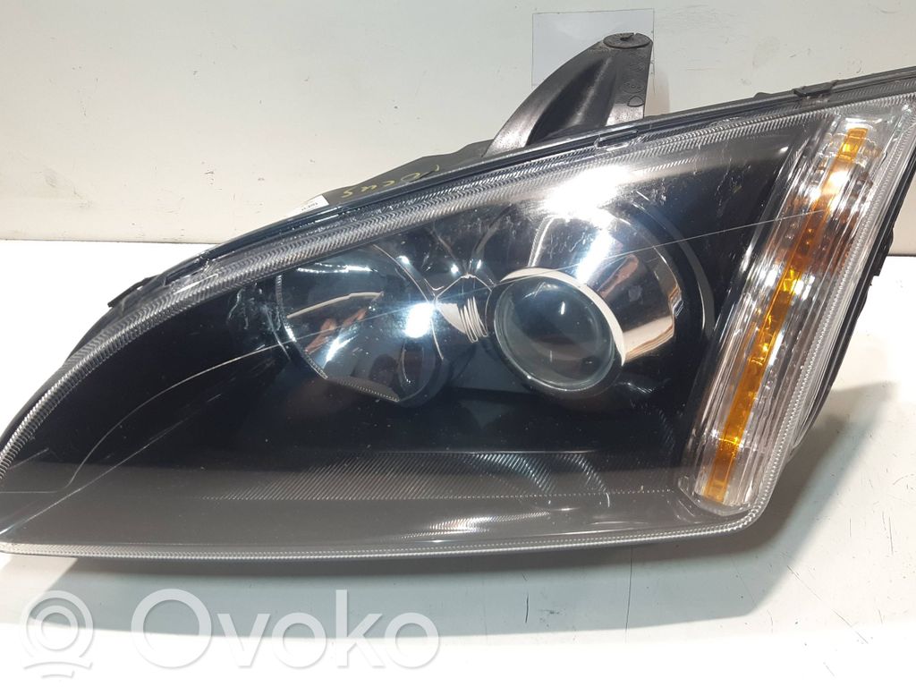 Ford Focus Headlight/headlamp 