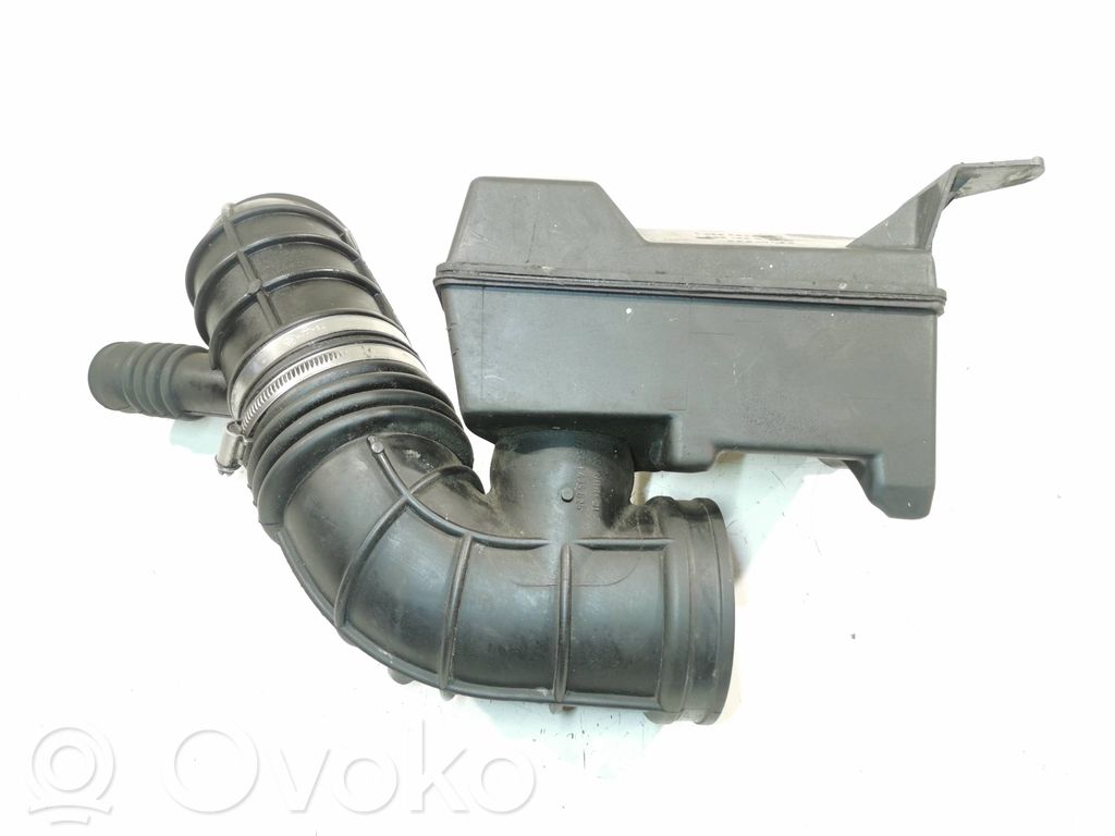 BMW 5 E39 Air intake hose/pipe 