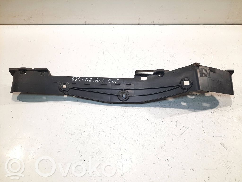 BMW 5 E60 E61 Soporte de montaje del parachoques trasero 