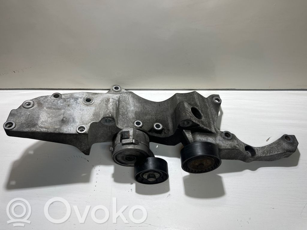 Engine mounting bracket   D04YA,ALS18C03F