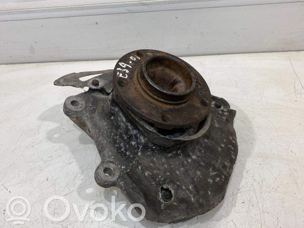 Cubo de rueda delantera